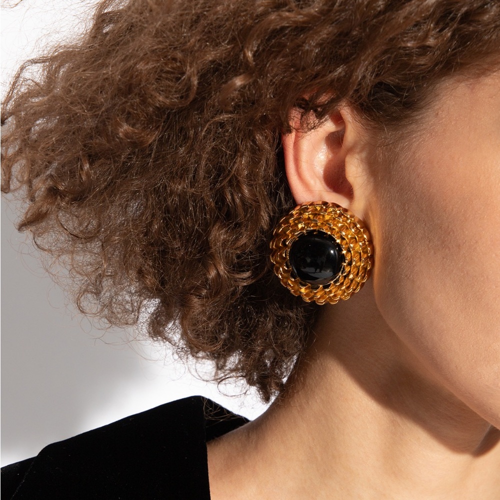 Elegant Gold and Black Statement Clips